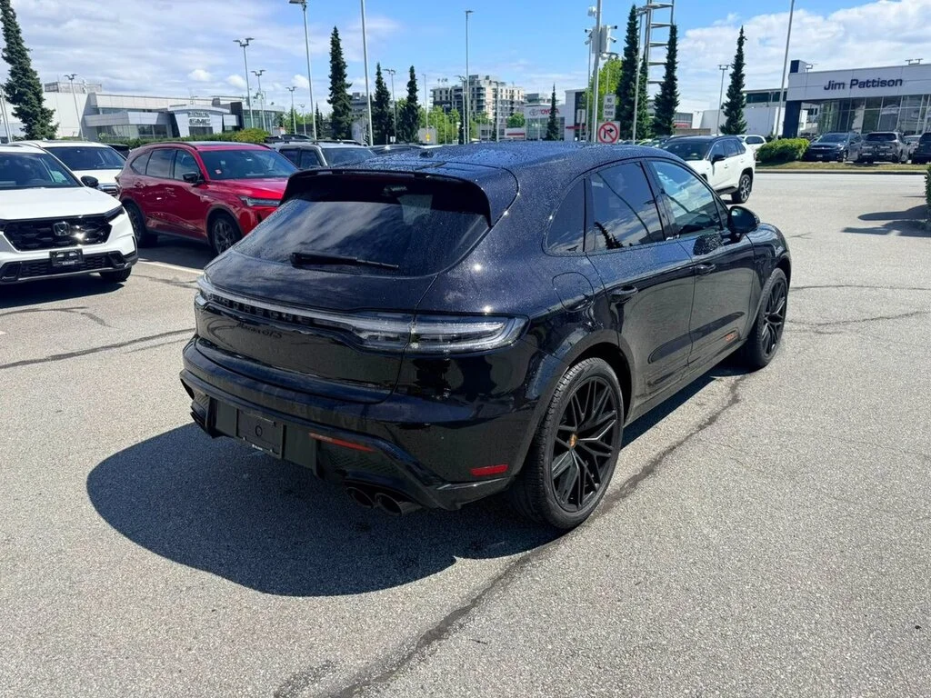 Used 2023  Porsche GTS GTS   Dilawri Certified   Local BC   Clean Tit image 5