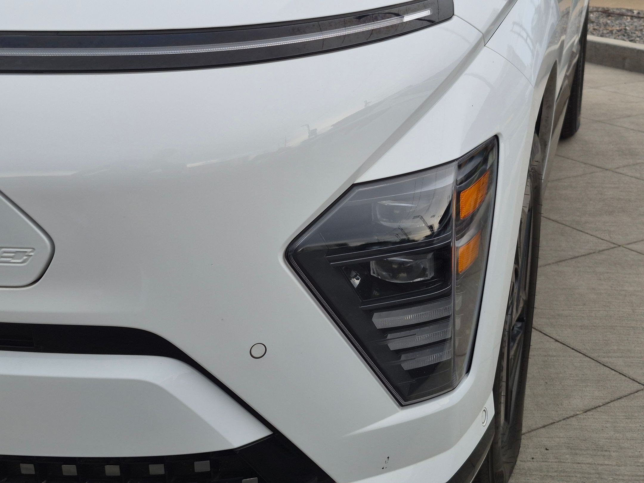 Certified Used 2024 Atlas White Hyundai Limited image 11