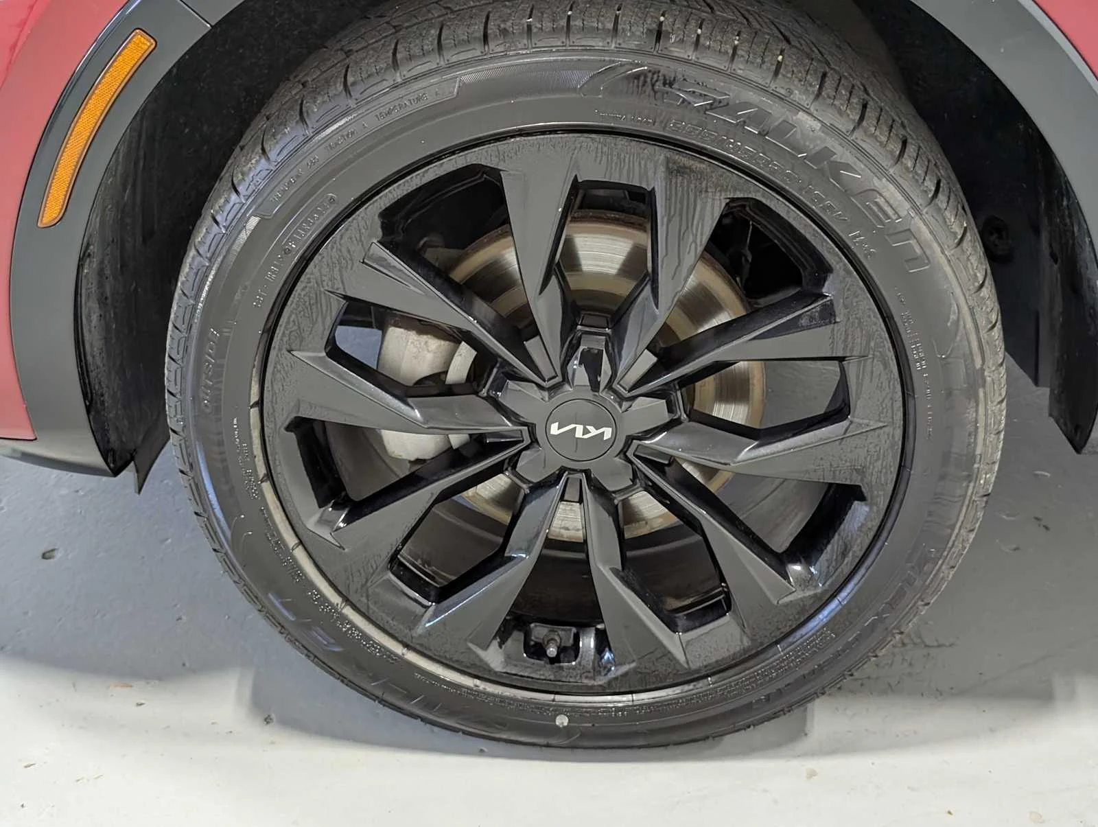 Used 2022 RED Kia SX image 3