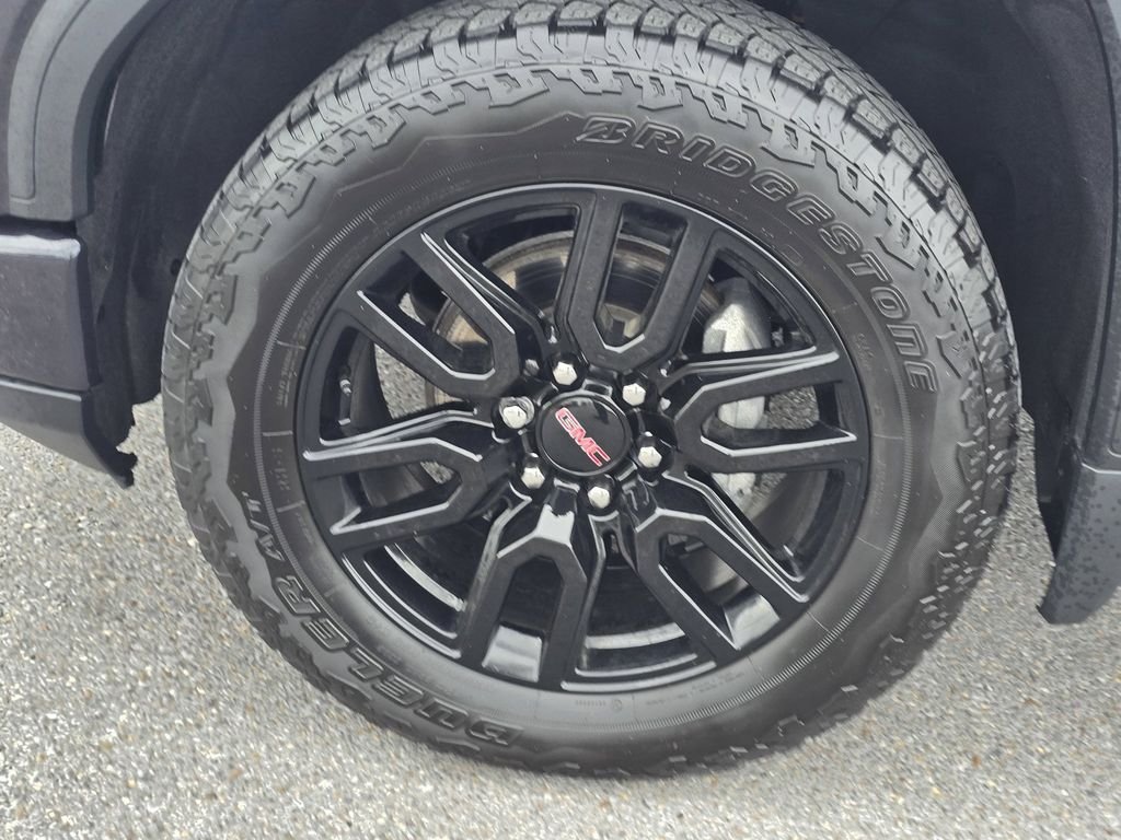 Used 2024 Silver GMC Elevation image 9