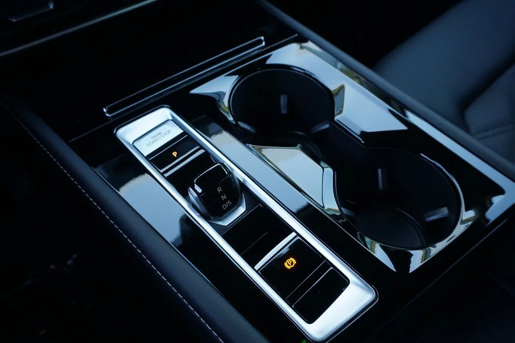 New 2026 Black Volkswagen 2.0T SE w/Technology image 17