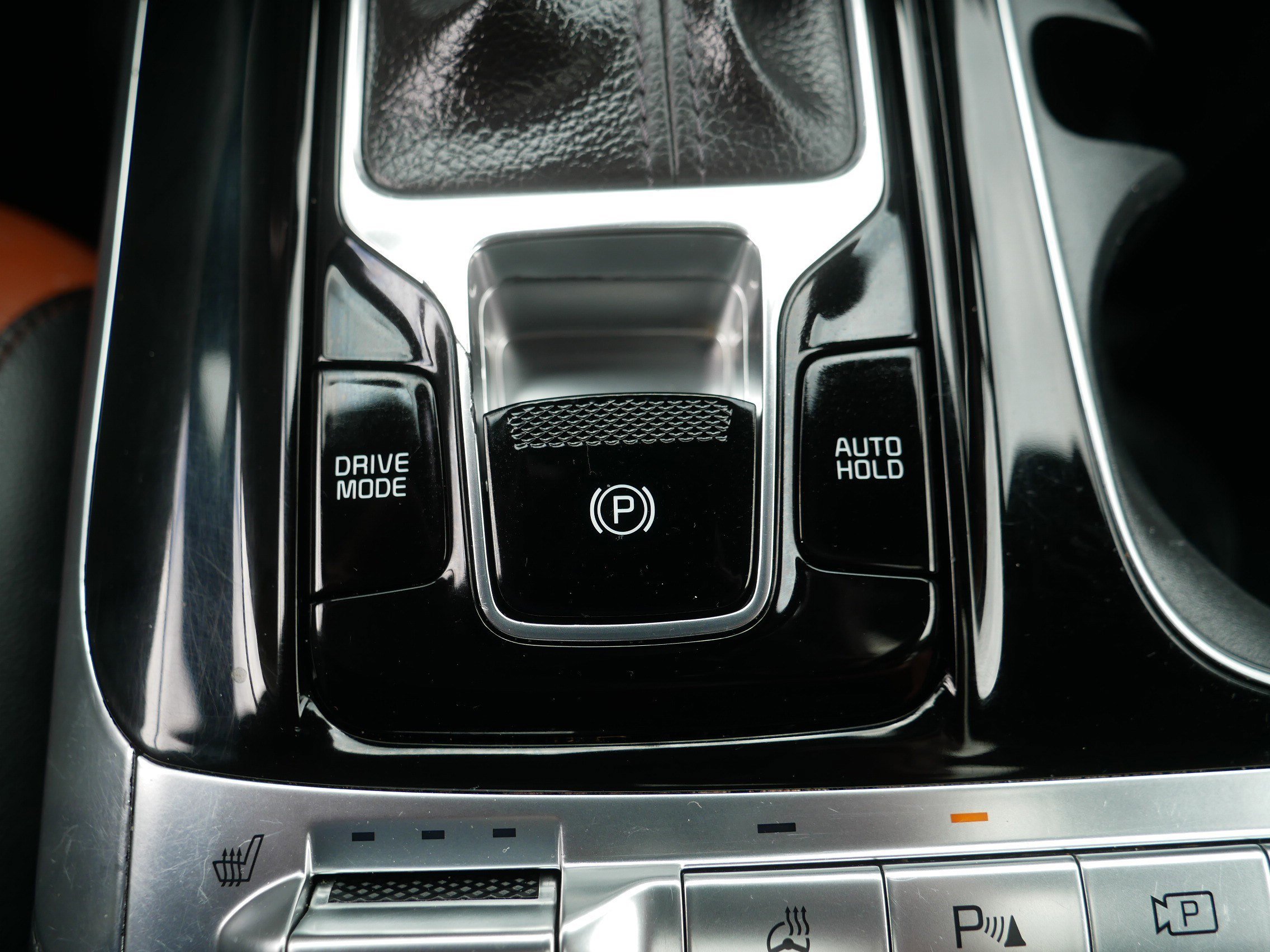 Certified Used 2022 Ceramic Silver Kia SX Prestige image 32