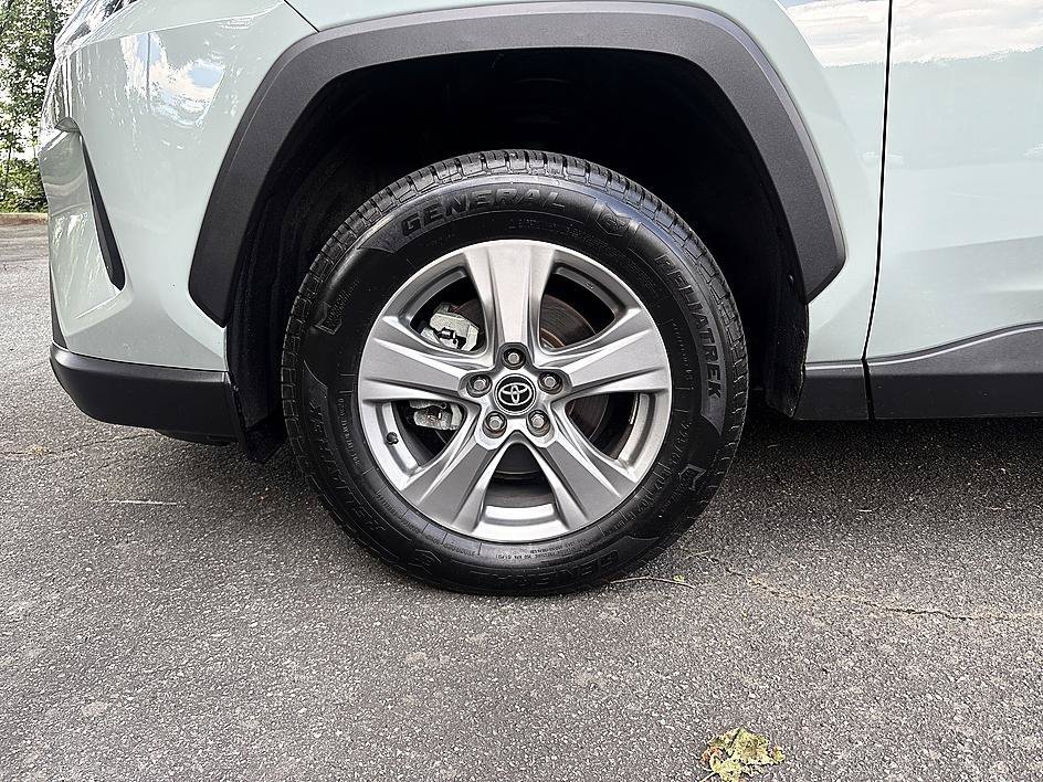 Used 2022 Lunar Rock Toyota XLE image 8