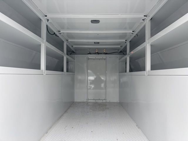 New 2025 Summit White Chevrolet 1WT image 9