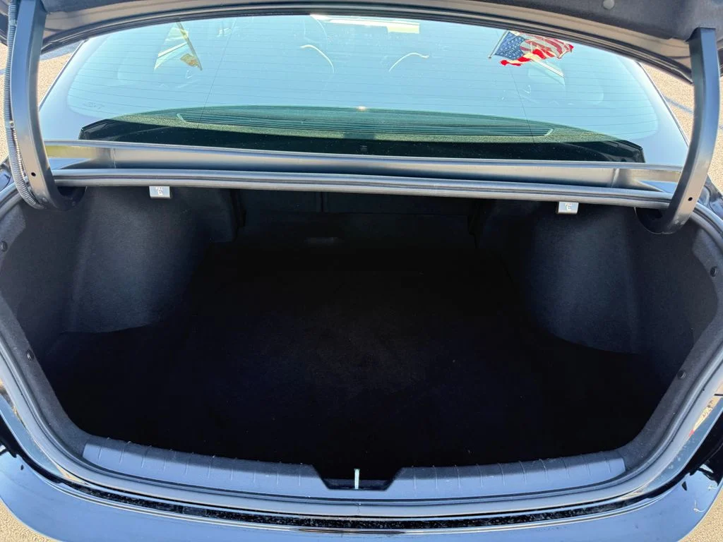 Used 2024 Black Kia LXS image 19