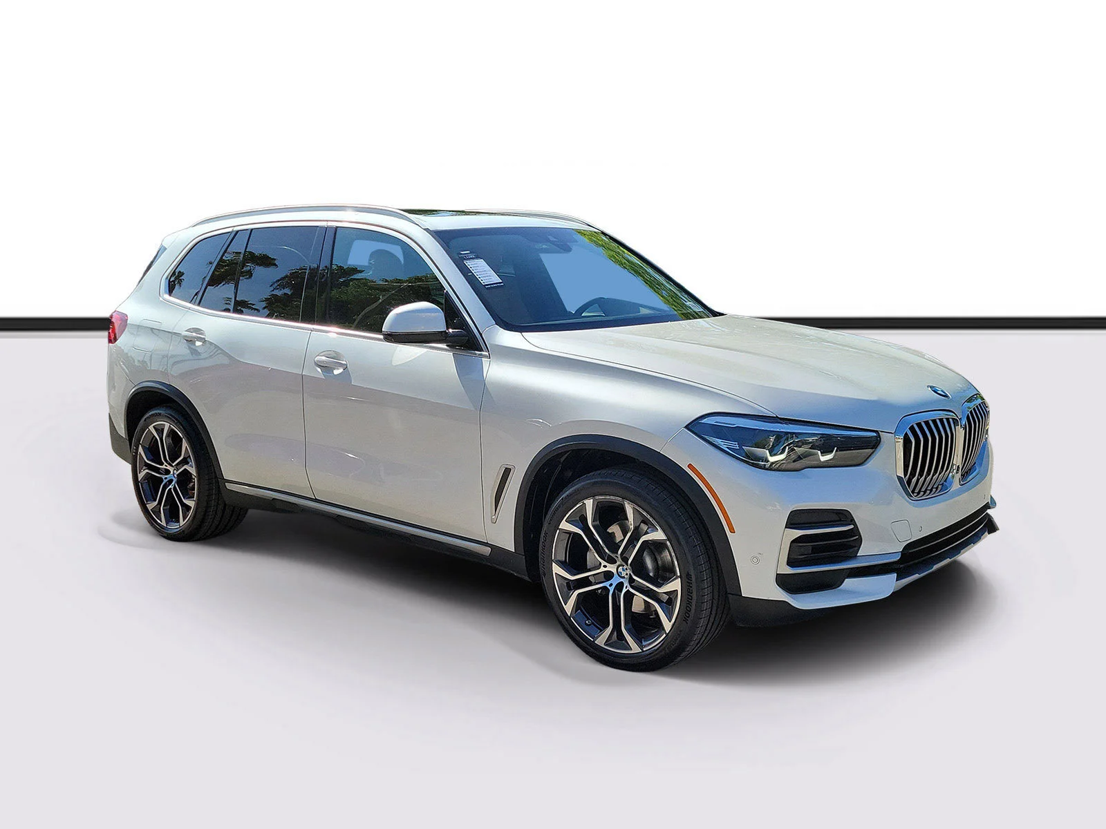 Used 2023 Mineral White Metallic BMW sDrive40i image 1