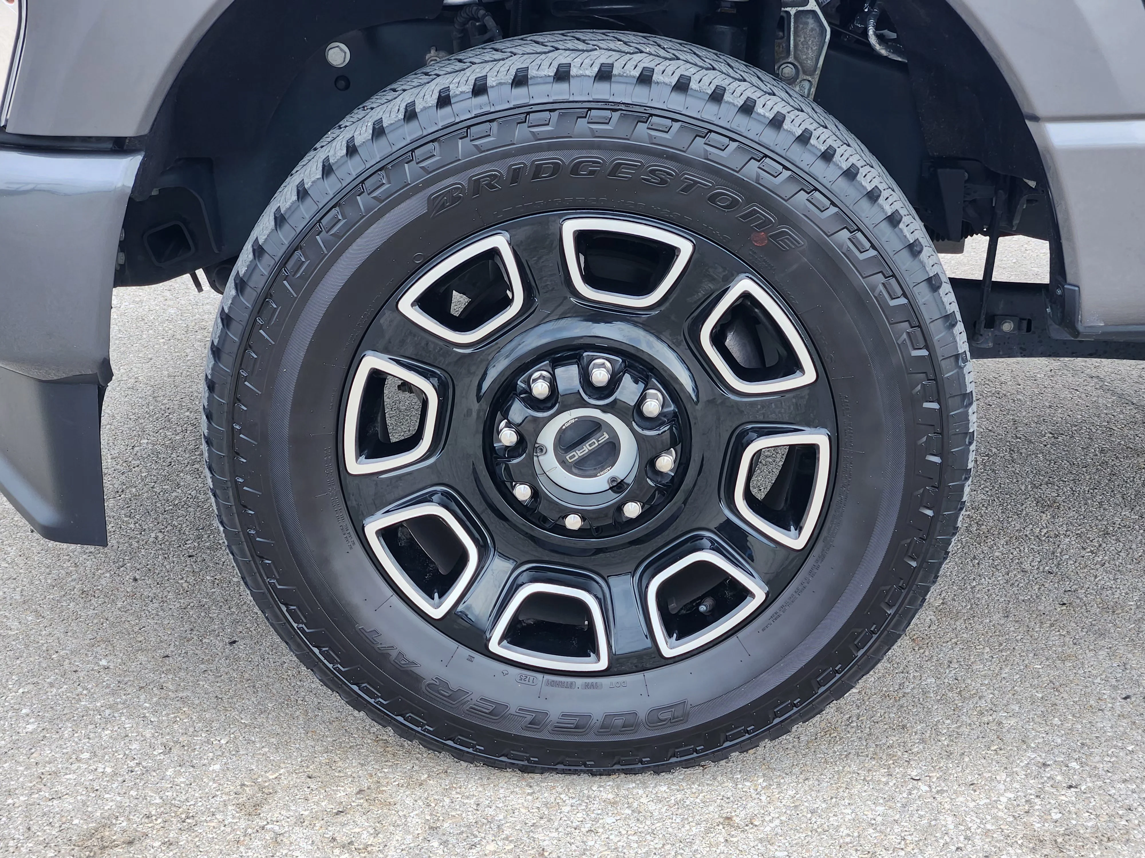 Used 2025  Ford Platinum image 10