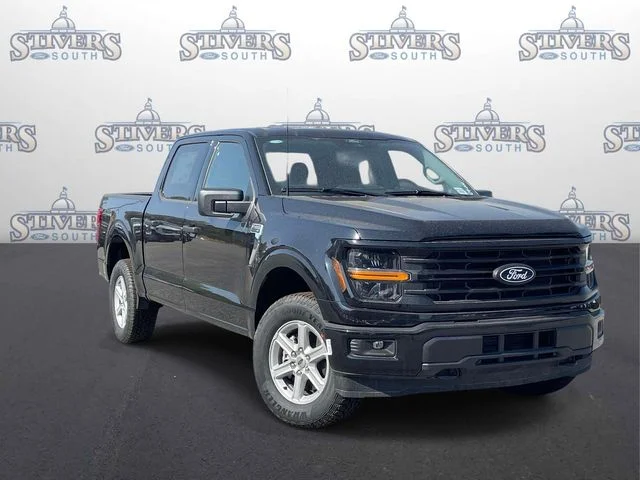 New 2026 Black Ford XLT image 1
