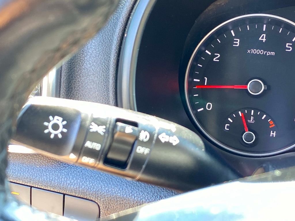 Used 2022 Blue Kia LX image 21