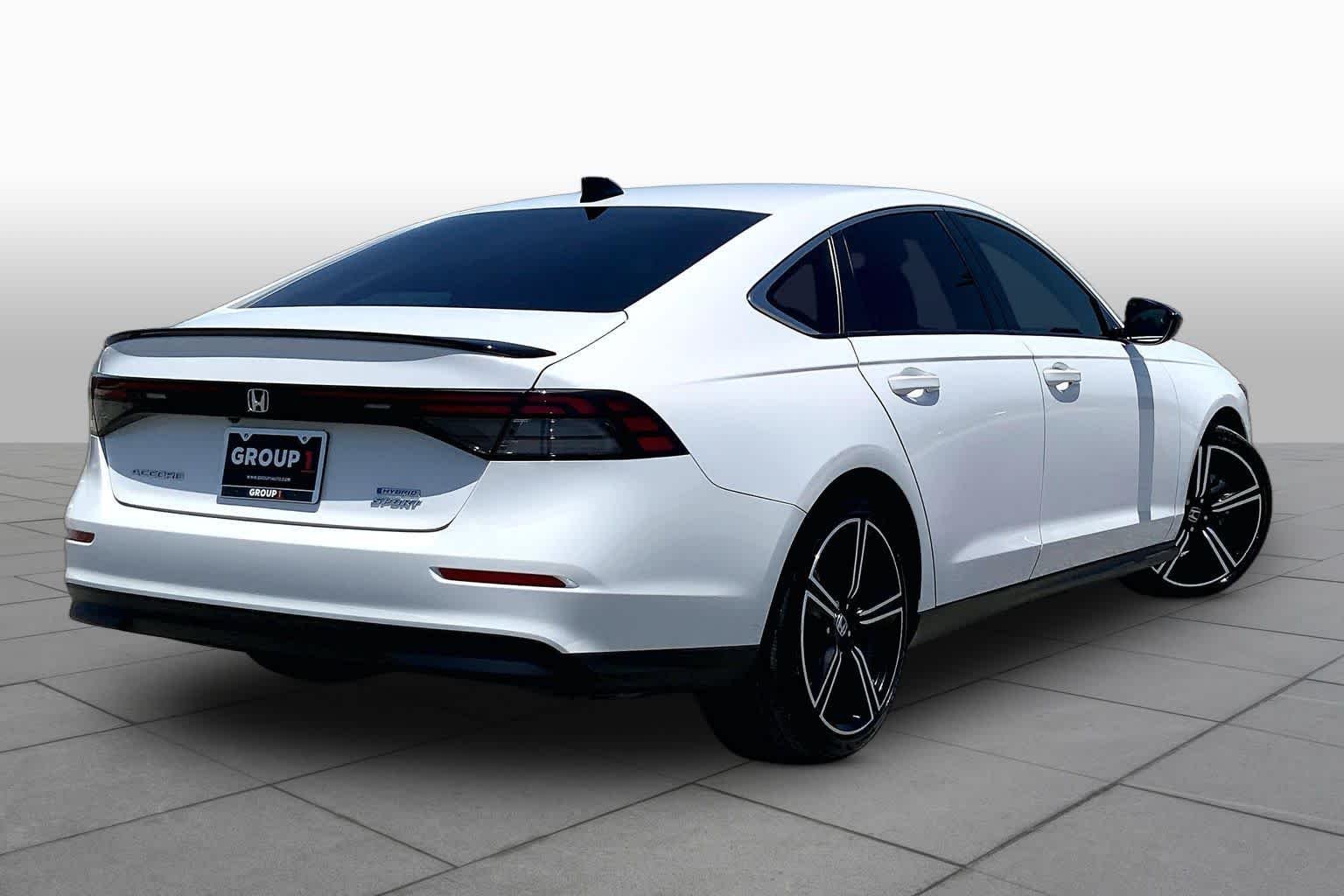 Used 2025 Platinum White Pearl Honda Sport image 13