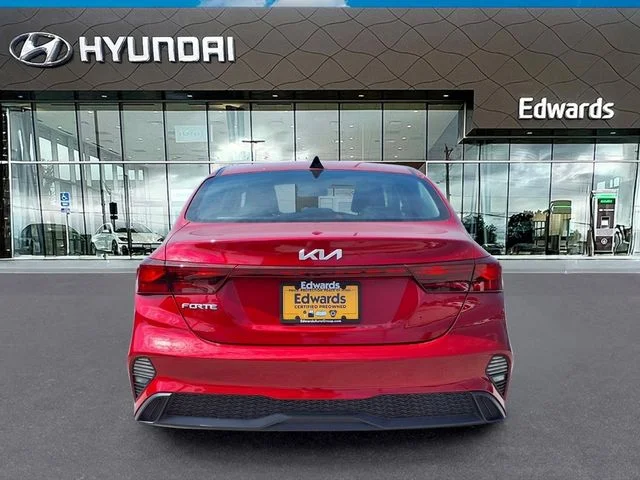 Used 2023 Red Kia LXS image 6