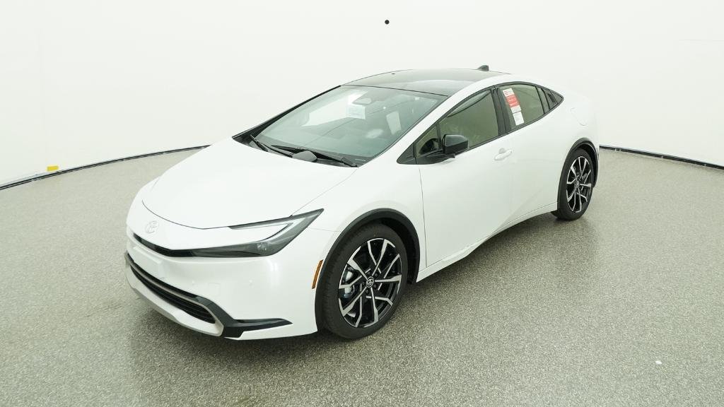2026 Toyota Prius XSE's photo