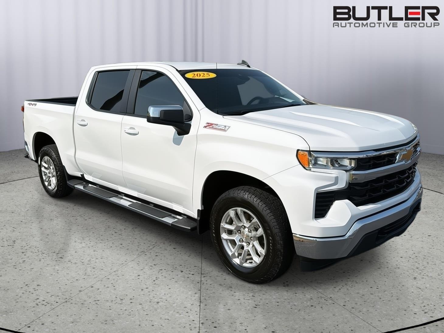 Used 2025 Summit White Chevrolet LT image 8