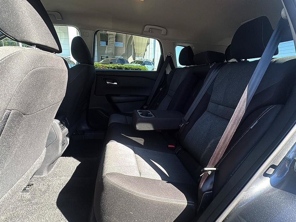 Used 2025 Gun Metallic Nissan SV image 18