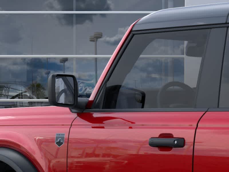 Nova imagem do Ford Big Bend® 2026 em Vermelho Rubi Metálico com Verniz Transparente, n.º 22