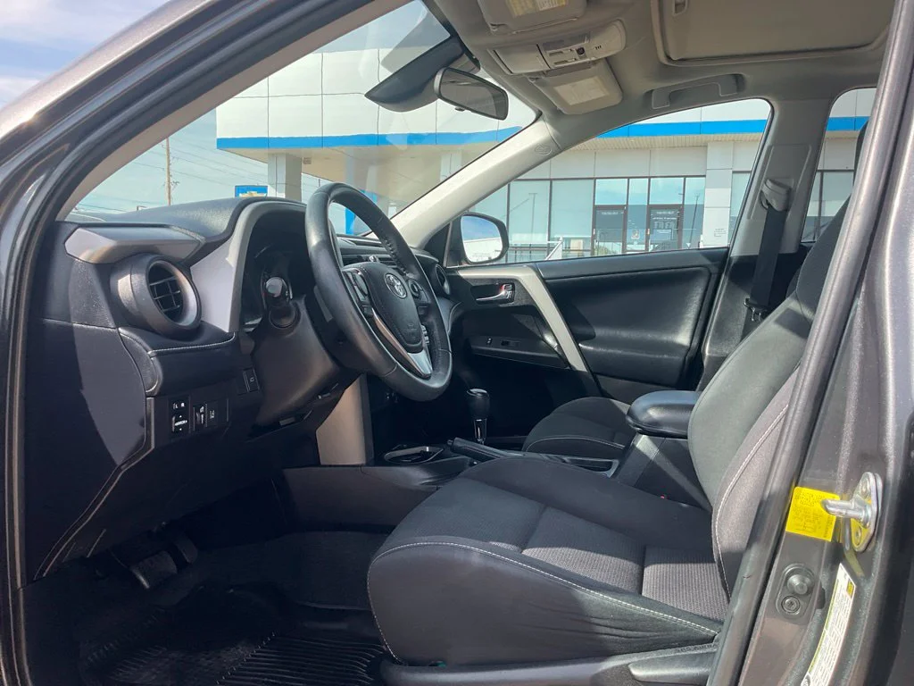 Used 2017 Toyota RAV4 XLE with VIN 2T3WFREV9HW394882 for sale in Hutchinson, KS