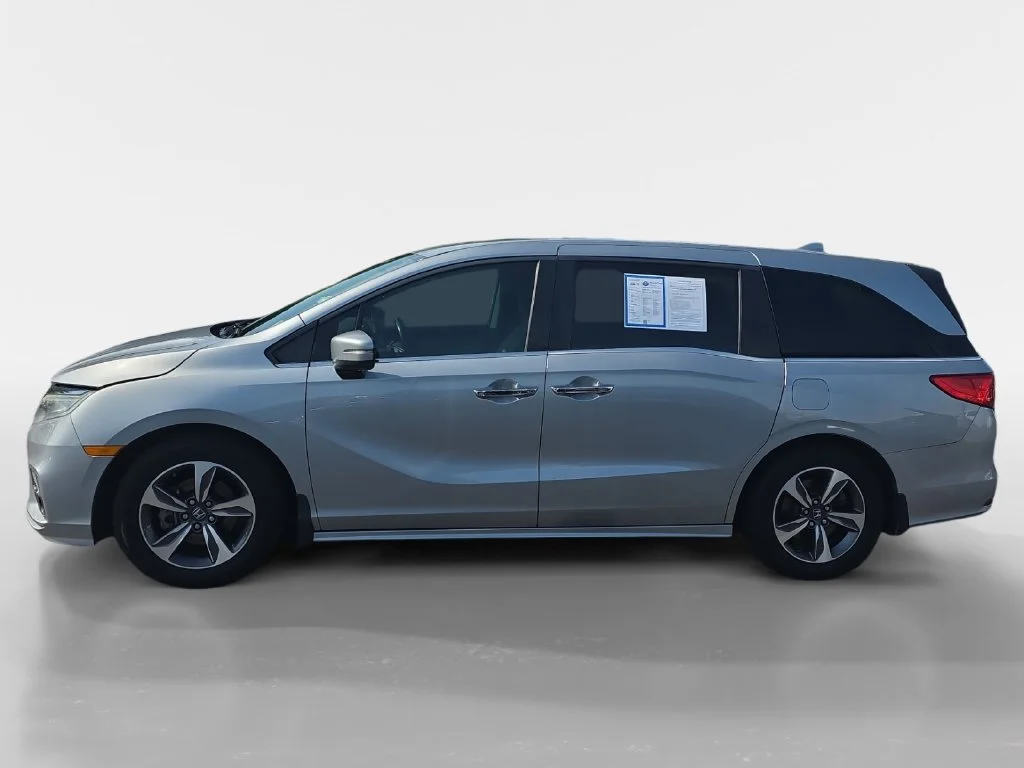 Used 2019 Lunar Silver Metallic Honda Touring image 7