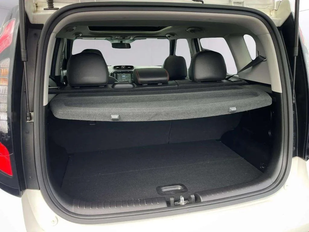 Certified Used 2019 Clear White Kia Exclaim image 19
