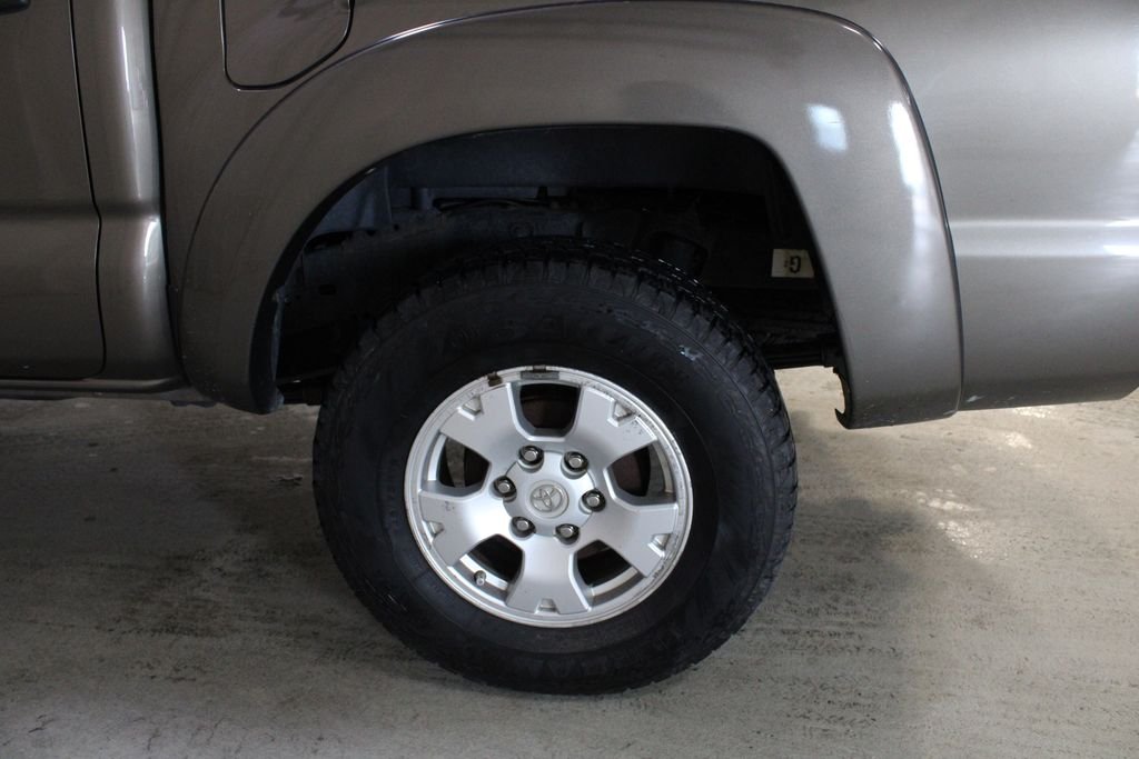 Used 2015 Pyrite Mica Toyota Base image 27