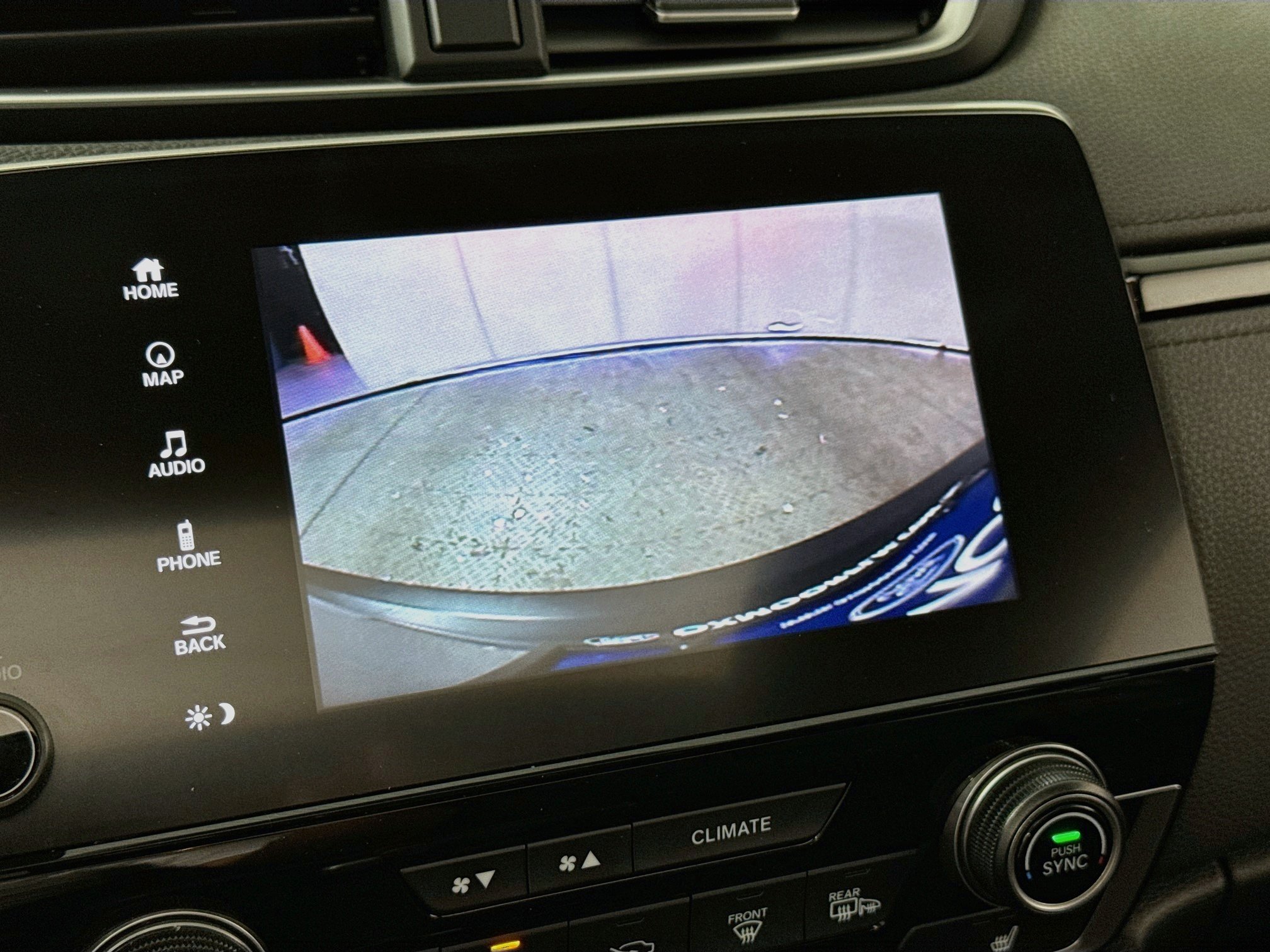 Used 2020 Lunar Silver Metallic Honda Touring image 14
