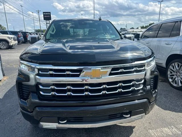 Used 2023 Black Chevrolet High Country image 3