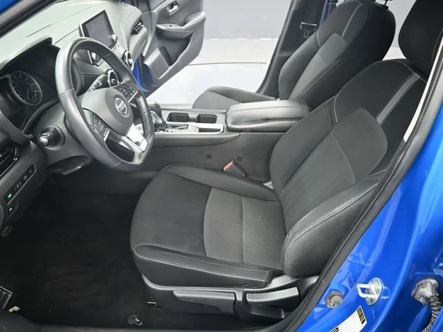 Used 2022 Blue Nissan SV image 11