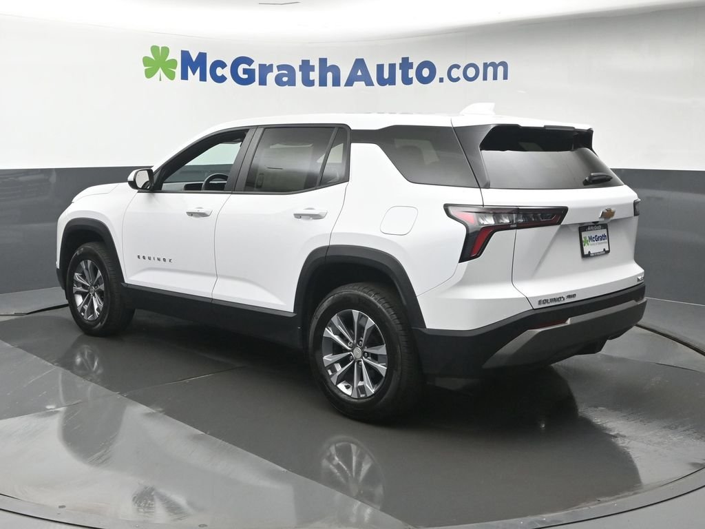 Used 2025 White Chevrolet LT image 25