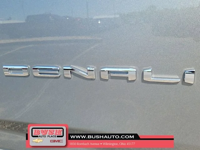 2026 GMC Yukon Denali - Photo 8