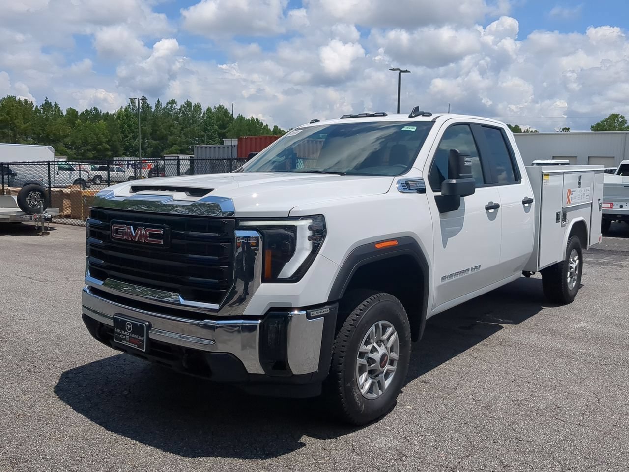 New 2026 Summit White GMC Pro image 4