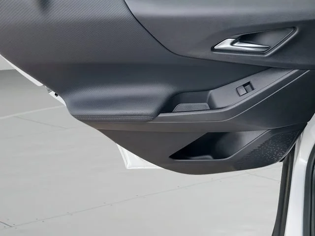New 2027 Summit White Chevrolet LT image 16