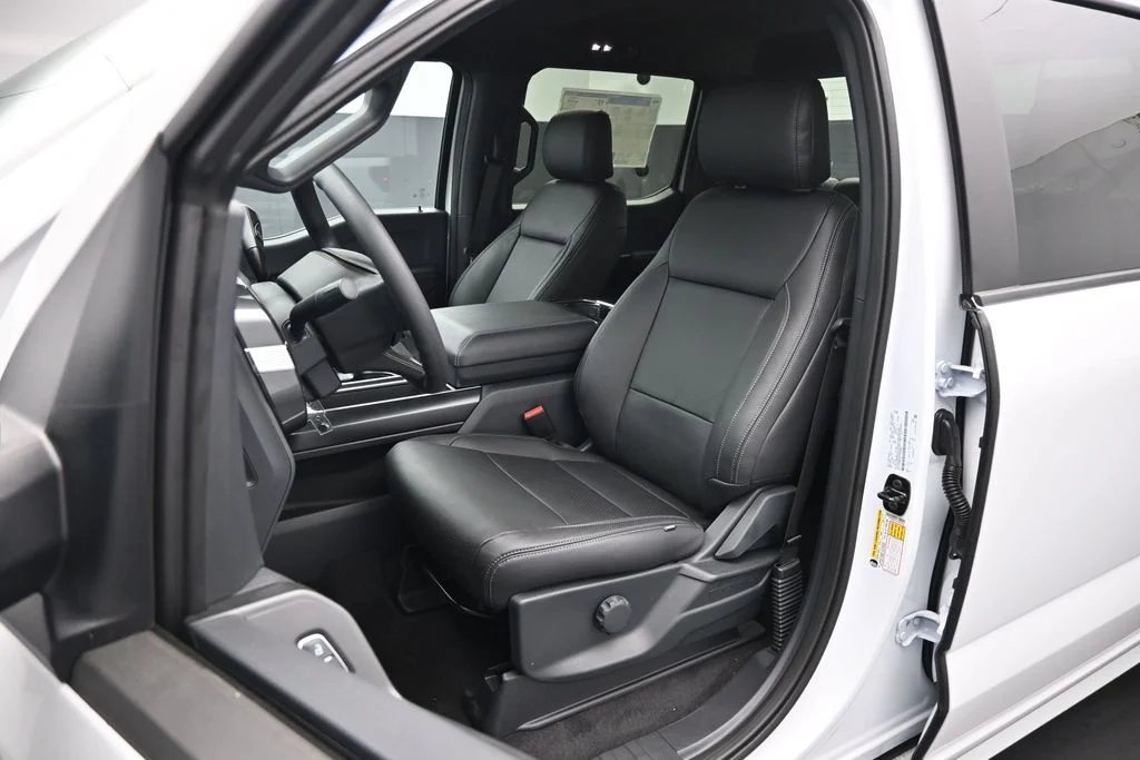 New 2026 Oxford White Ford STX image 8