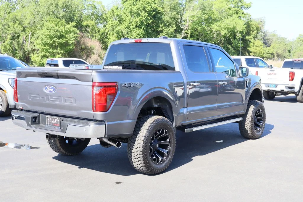 Used 2025 Gray Ford XLT image 9