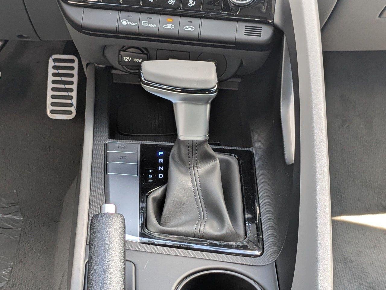 2025 Hyundai Elantra SEL - Photo 61