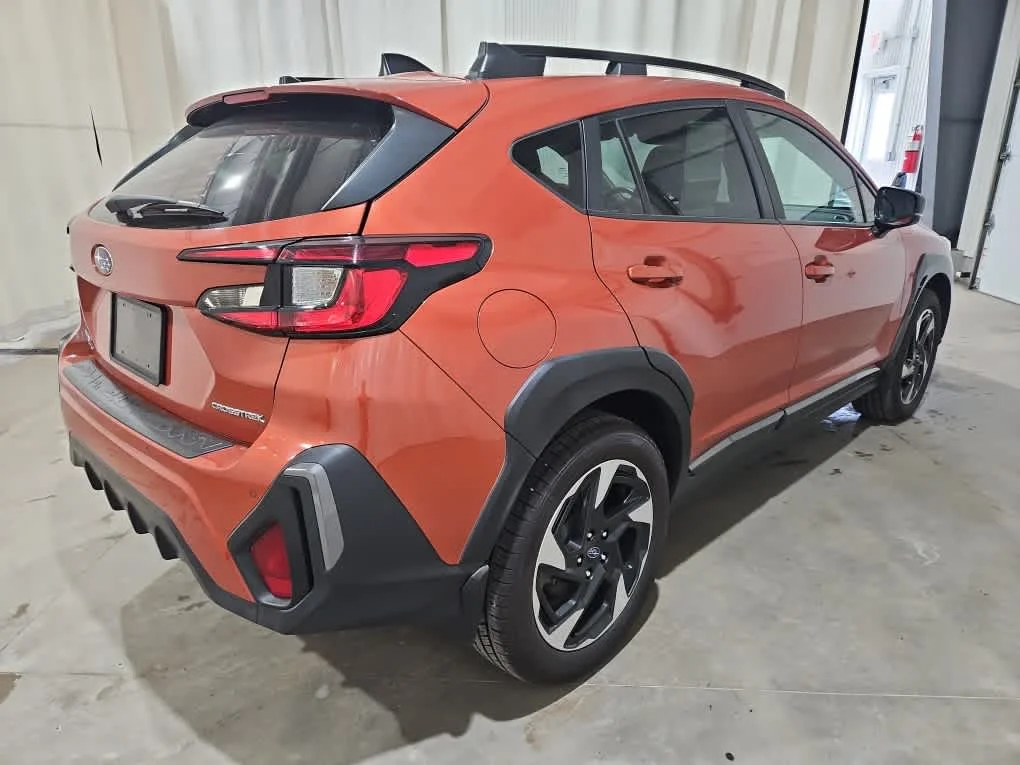 2024 Subaru Crosstrek Limited - Photo 7