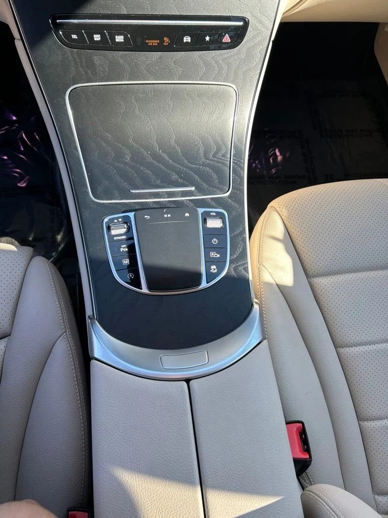 Used 2022  Mercedes-Benz GLC 300 image 13