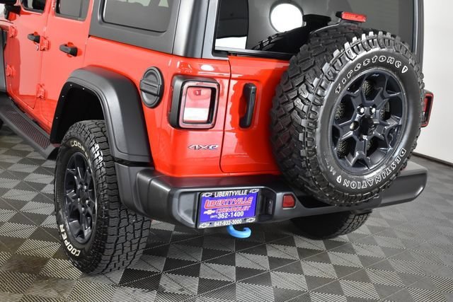 Used 2023 Red Jeep 4x4 image 8