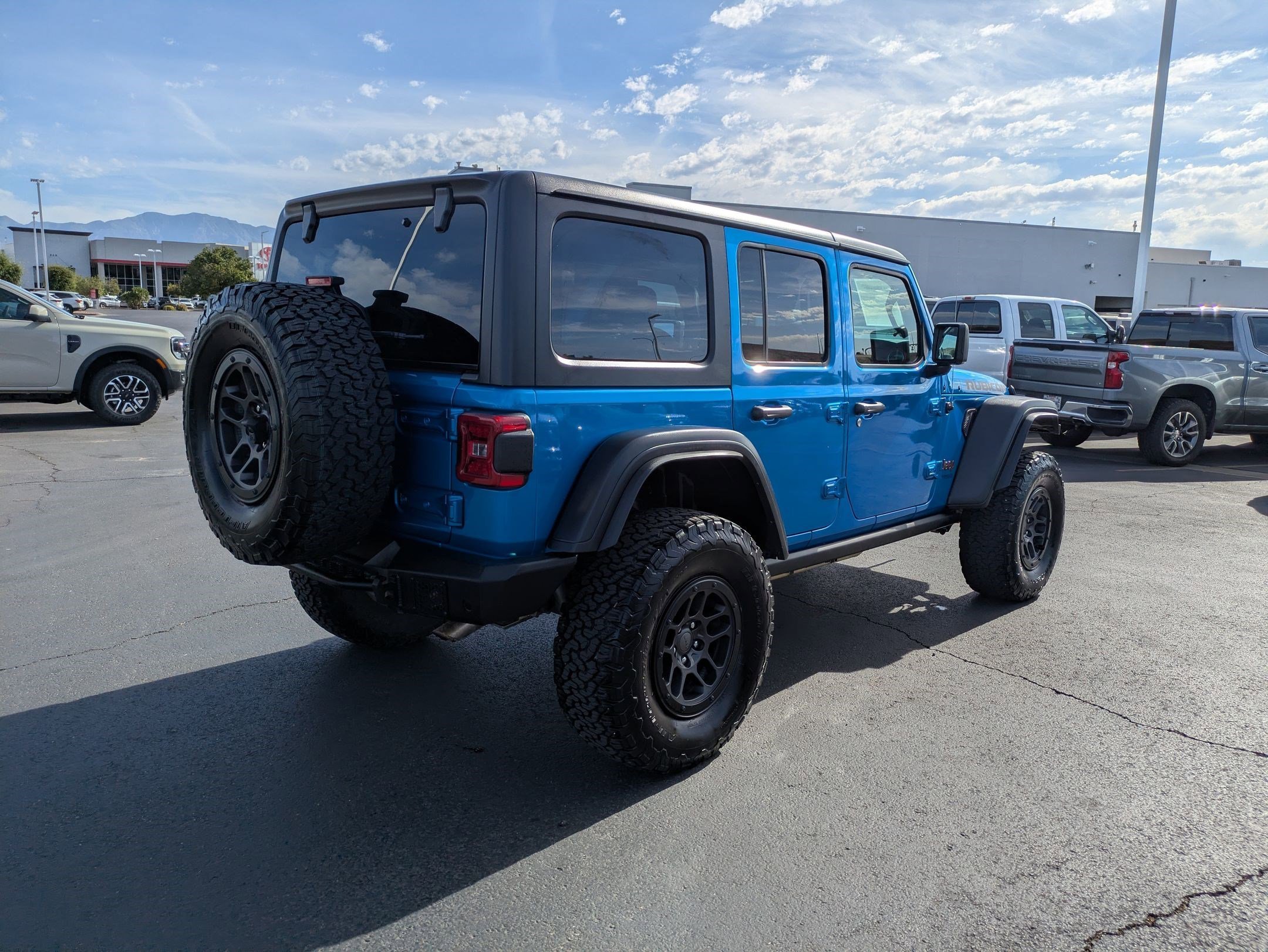 Used 2021 Hydro Blue Pearlcoat Jeep Unlimited Rubicon image 3