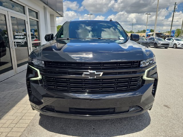 2024 Chevrolet Suburban RST - Photo 2