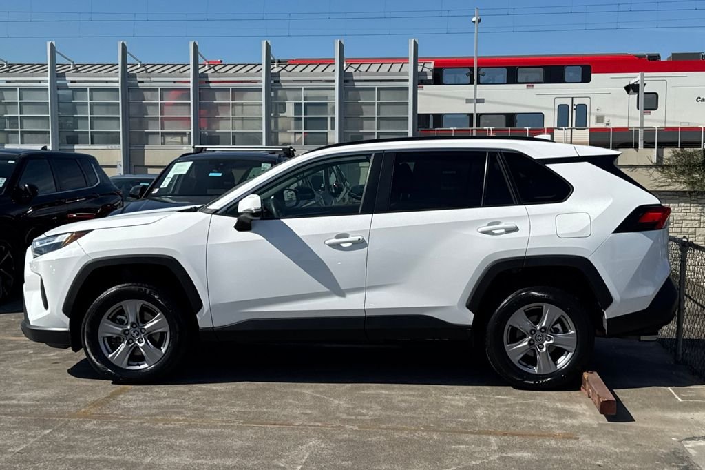Used 2025 White Toyota XLE image 7
