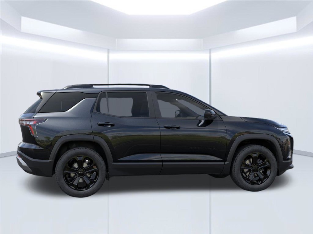 2027 Chevrolet Equinox LT - Photo 8