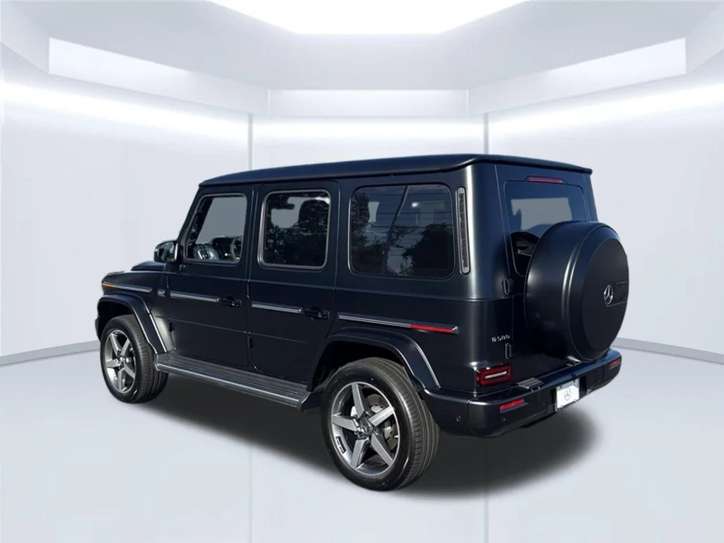 New 2027 MANUFAKTUR Night Black Magno Mercedes-Benz G 580 image 39