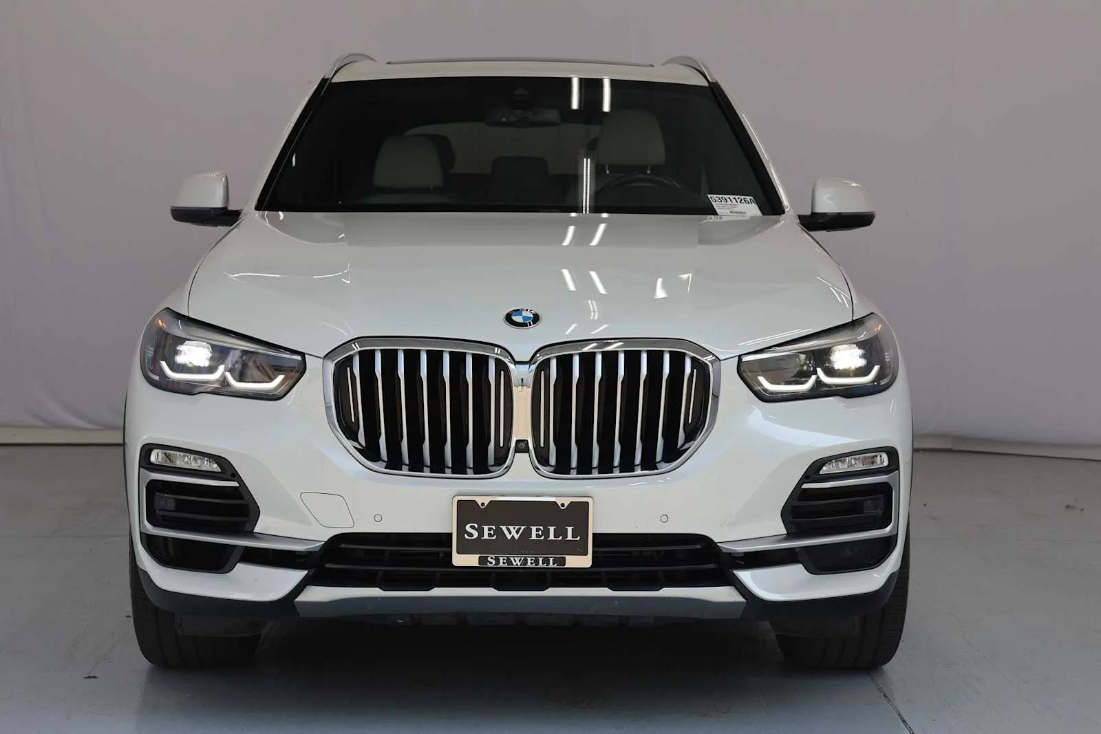 Used 2020 Mineral White Metallic BMW sDrive40i image 2