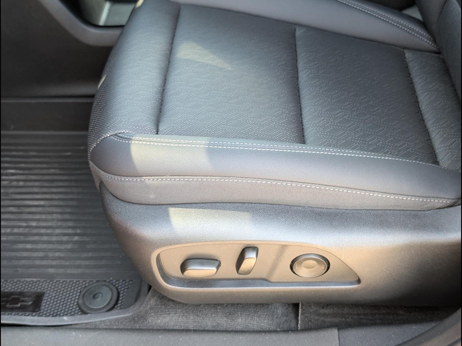2026 Chevrolet Equinox LT - Photo 10