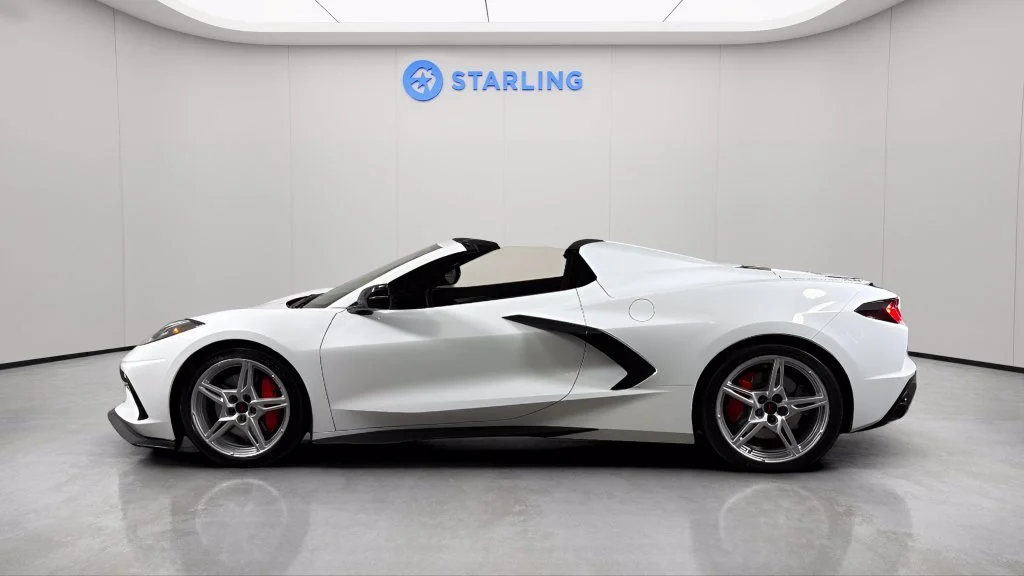 Used 2025 Arctic White Chevrolet 3LT image 3