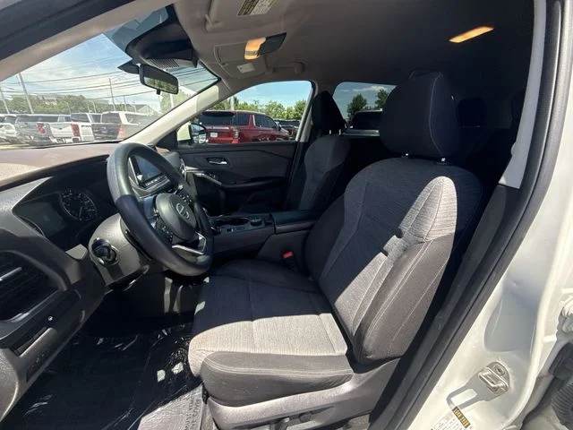 Used 2021 White Nissan SV image 11