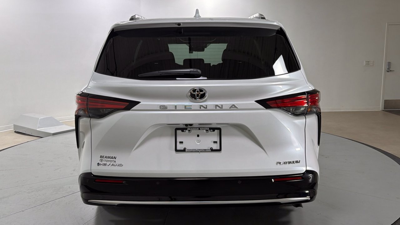 New 2026 Wind Chill Pearl <sup>1</sup> Toyota  Platinum image 4