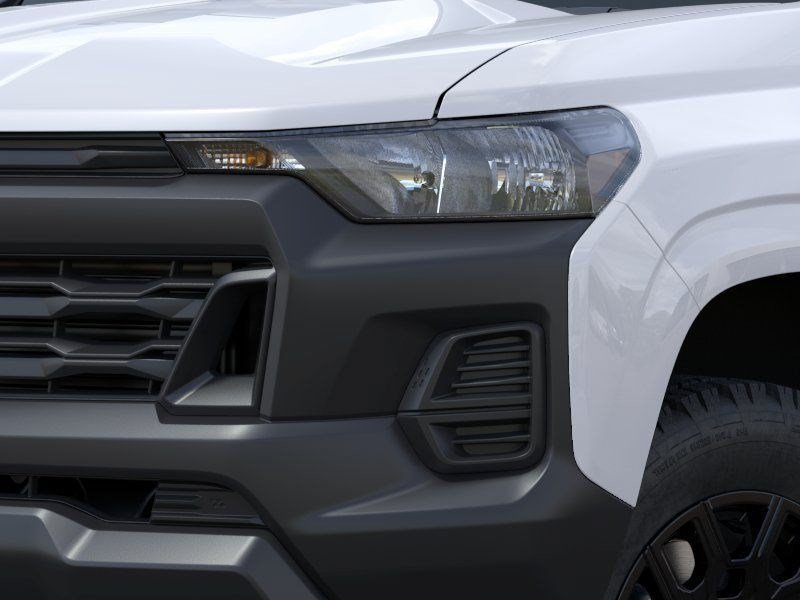 New 2026 Summit White Chevrolet WT image 10
