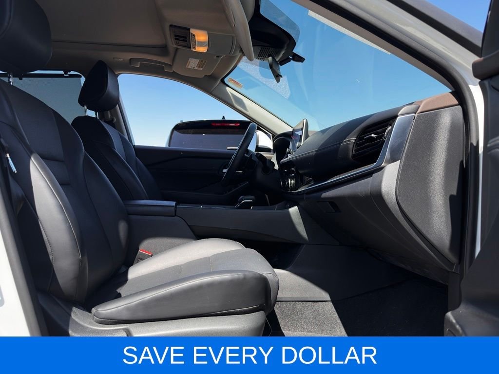 Used 2023 White Nissan SV image 17