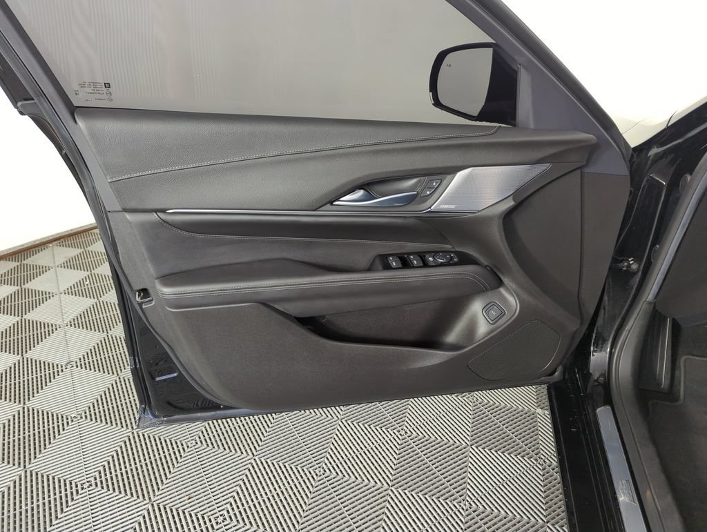 Used 2022 Black Raven Cadillac Luxury image 17