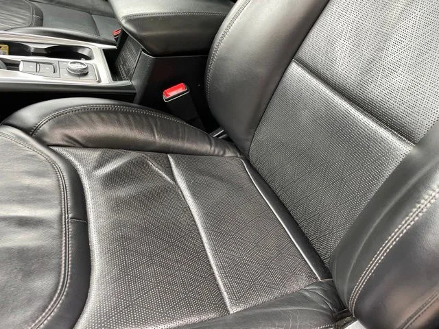 Used 2020 Black Metallic Ford Platinum image 15